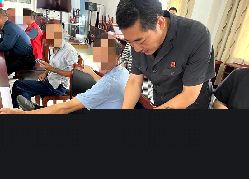 ②承辦法官組織調解.jpg