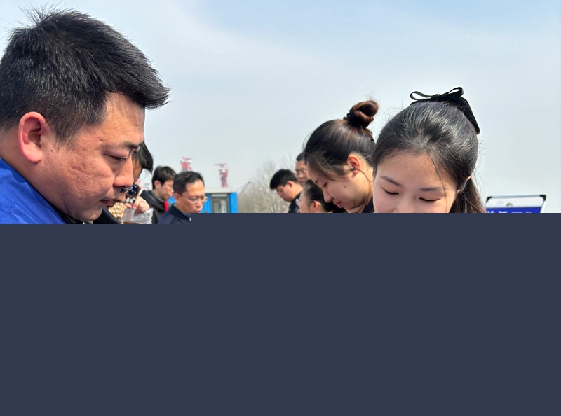 長江邊普法 (4).jpg